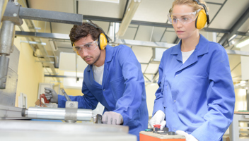 60949608 Young Metallurgists At Work In School Workshop